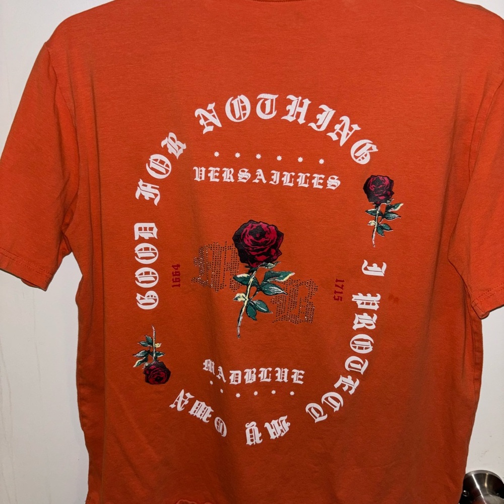 Orange t shirt